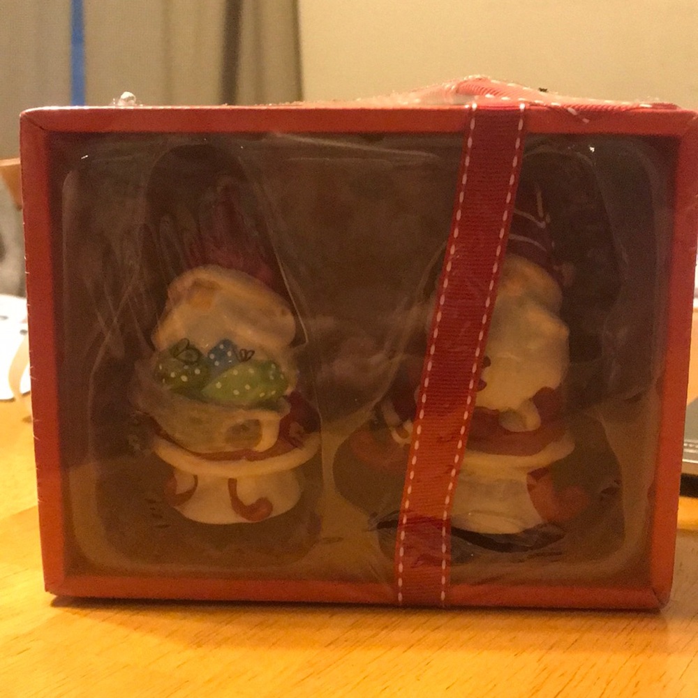NIB Holiday Gnome Salt and Pepper Shakers
